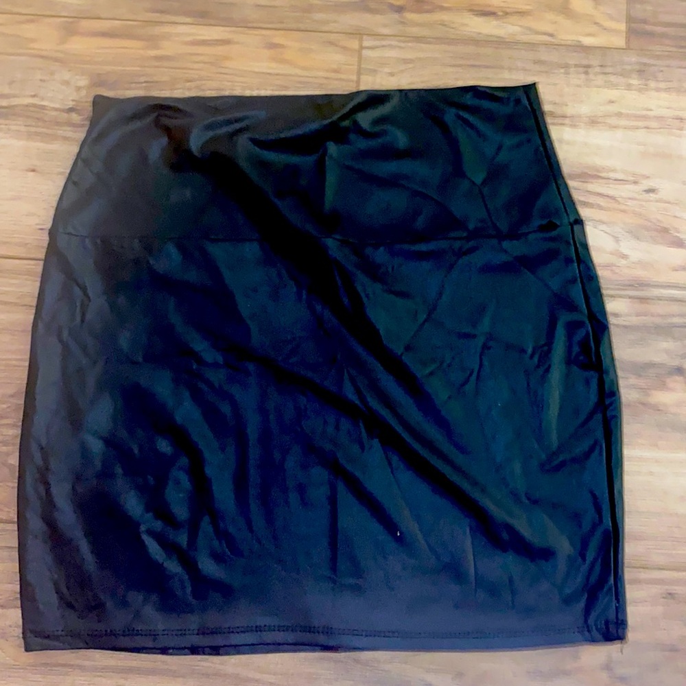 Completely straight pleasant pleather skirt